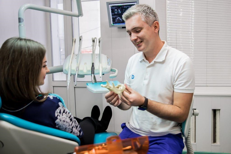 Имплантации зубов в Киеве
